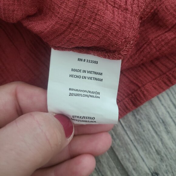 OLM Button Front Crinkle Peplum Blouse in Brick Red Women's M - Picture 9 of 10